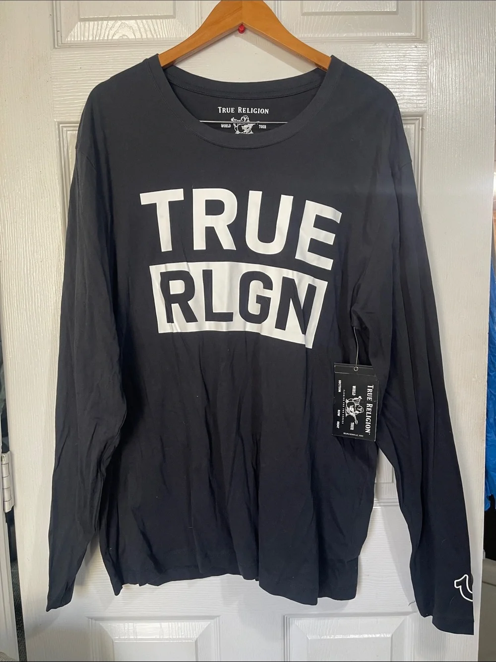 Men’s True Religion - Black Long Sleeve Tee